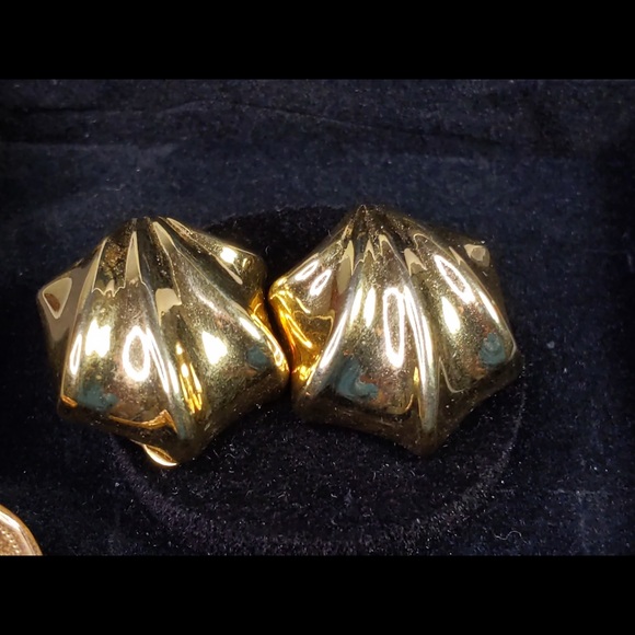 👯♀️Host Pick⚡️Vintage Vendome Gold Tone Shell Fan Earrings - Picture 4 of 5